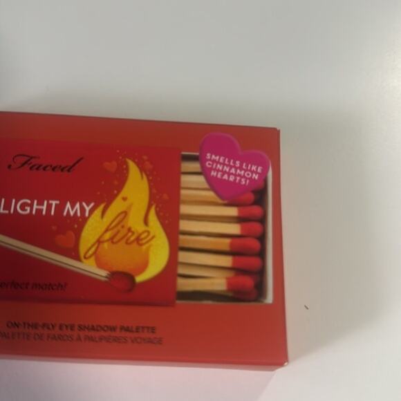 Too Faced Light My Fire Mini Eyeshadow Palette - Picture 5 of 7